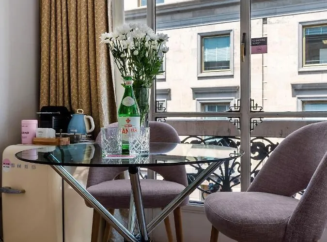 Adore Hotel apartamentowy Mediolan